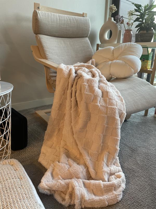 Checkerboard Super Plush Throw Blanket | Urban Outfitters