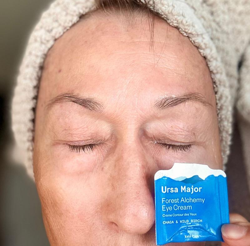 Customer photo for "Wow, the free sample sold me!"