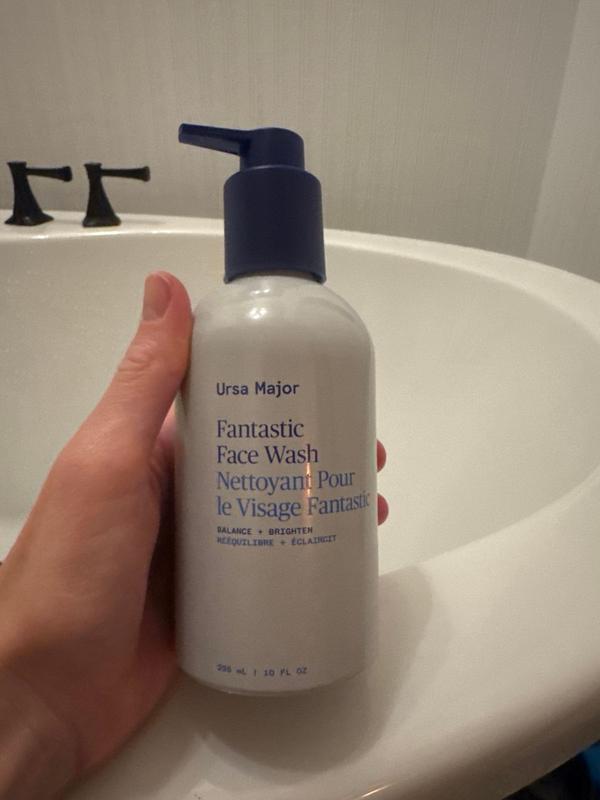 Customer photo for "Great face wash but disappointed in smell"