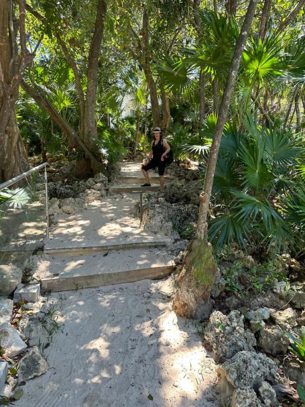 Customer photo for "Hiking in Roatan"