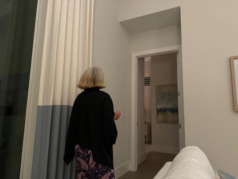 Review Thumbnail Image 0 275369952