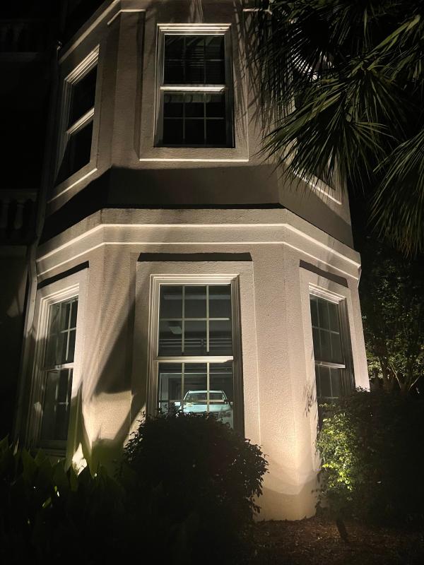 Top Dog Heavy Duty Cast Brass LED Spotlight | VOLT® Lighting