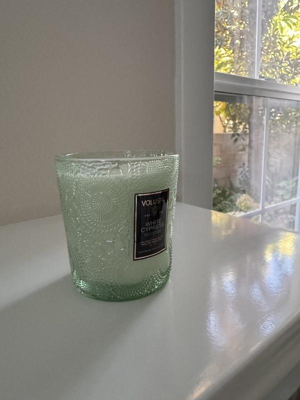 Customer photo for "Beautiful Light Plus with a Bright, Clean Scent"
