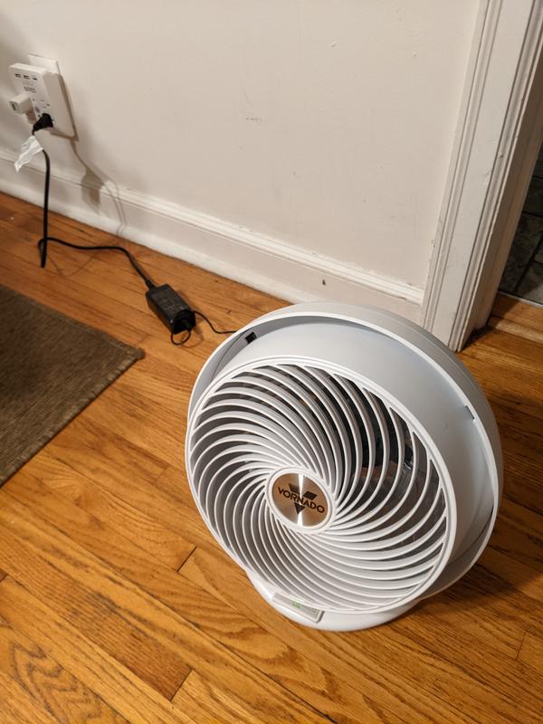 VORNADO 610DC サーキュレーター Amazon.com: Vornado 610DC Energy Smart Air Circulator Fan