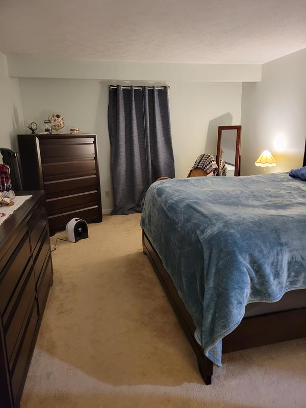 Warms this whole room 💓  warm and cozy!