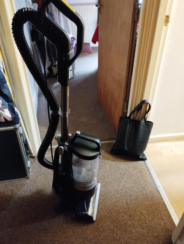 Upright hoover