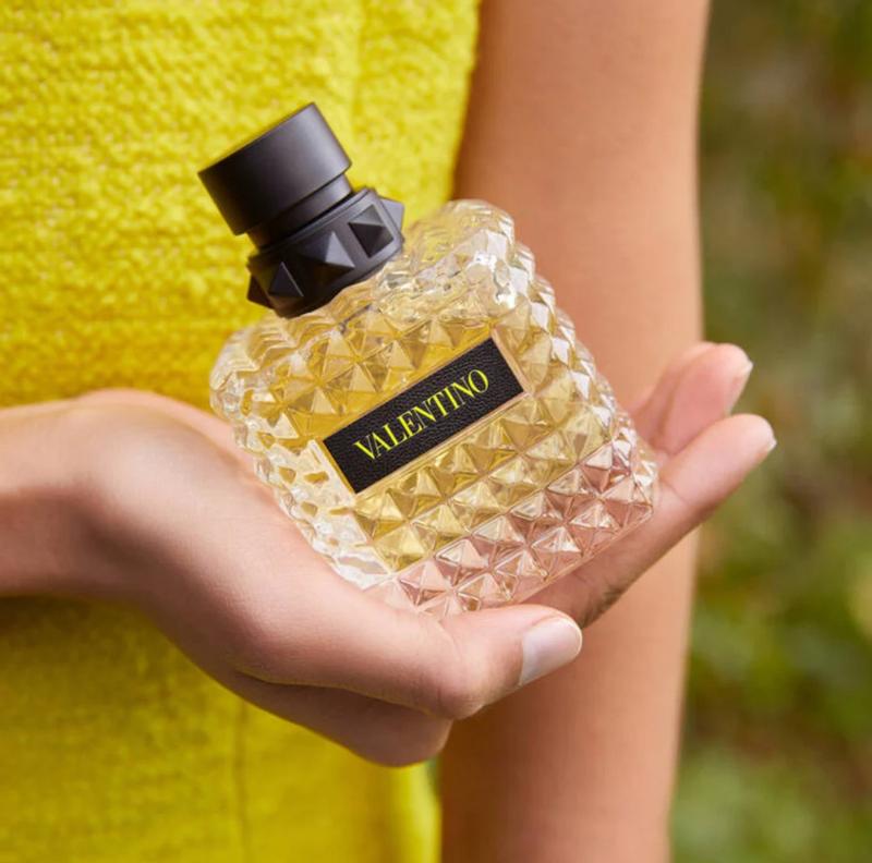 Shop Donna Born in Roma Yellow Dream EDP | Valentino Beauty