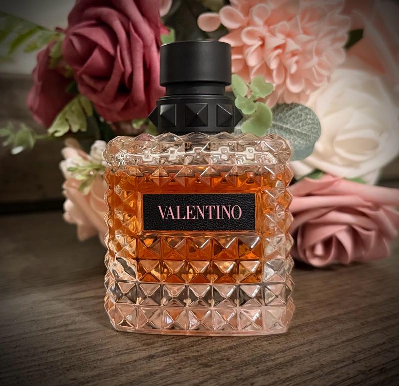 Valentino Donna Born In Roma Eau de Parfum Spray, 3.4-oz. - Macy's