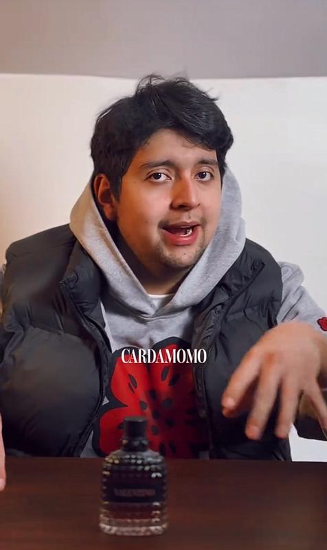 Customer carousel item 6.