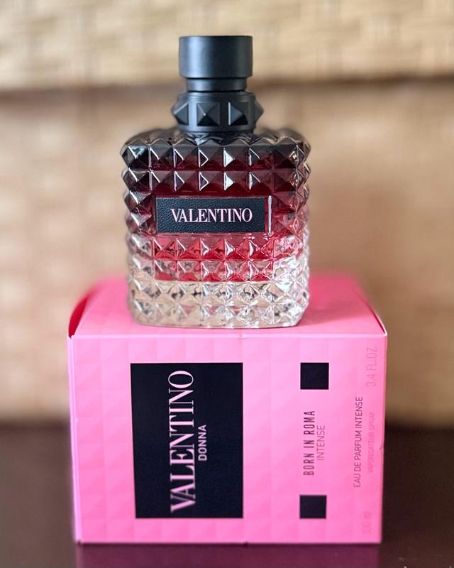 Born in Roma Donna Eau de Parfum Intense | Valentino Beauty