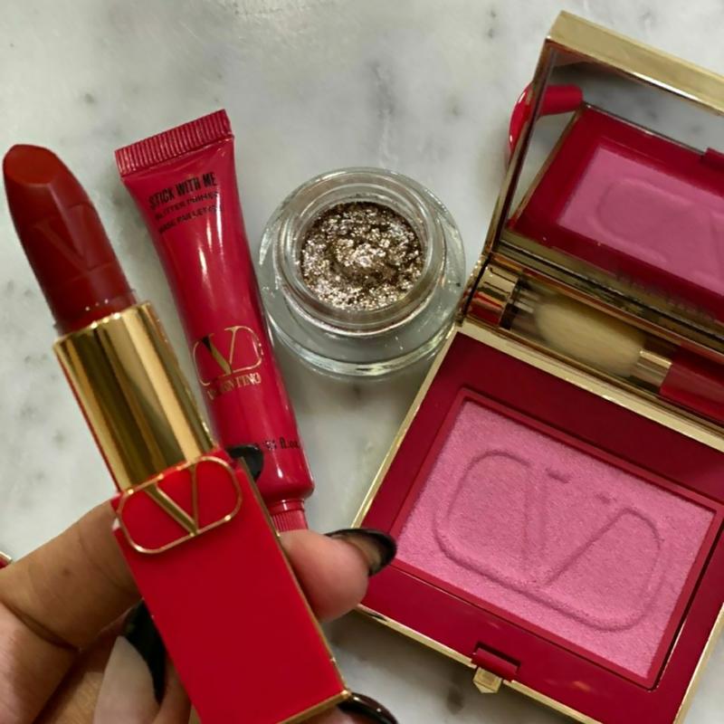 Discover Dreamdust Glitter Eyeshadow | Valentino Beauty Discover Dreamdust Glitter Eyeshadow | Valentino Beauty