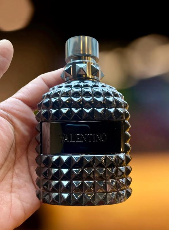 Valentino Uomo Noir Intense Eau de Parfum | Valentino Beauty