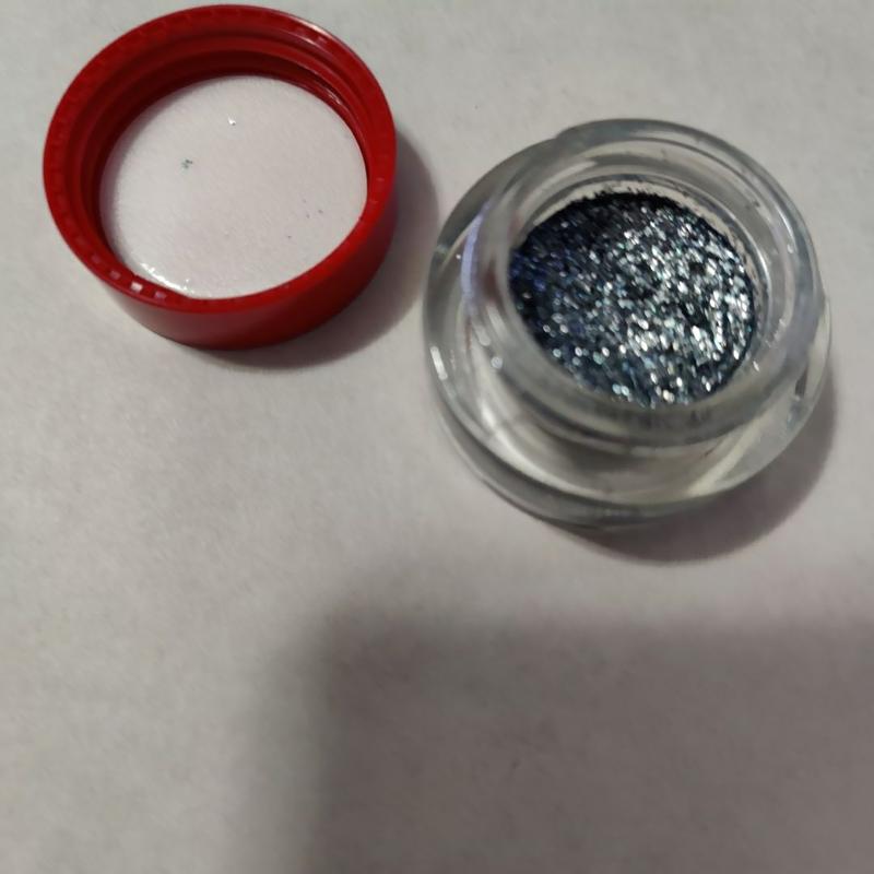 Customer photo for "Valentino Dreamdust Glitter Eyeshadow"