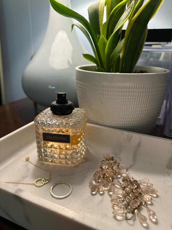 Customer photo for "My Everyday Favorite - Makes me feel confident and sexy without being too in your face."