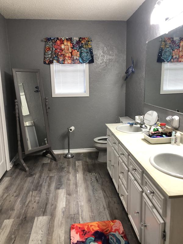 Bathroom color