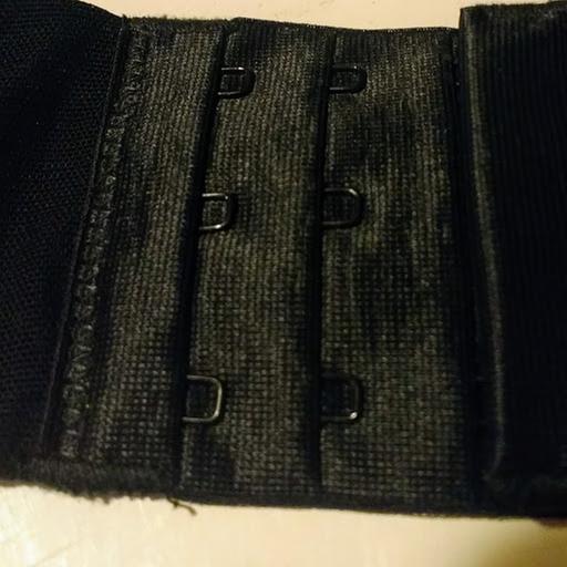 This bra has a secure and comfortable three hook closure.