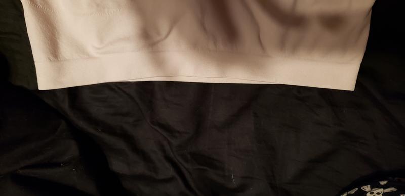 Nice waistband that doesn't cut into your waist causing a unwanted roll!