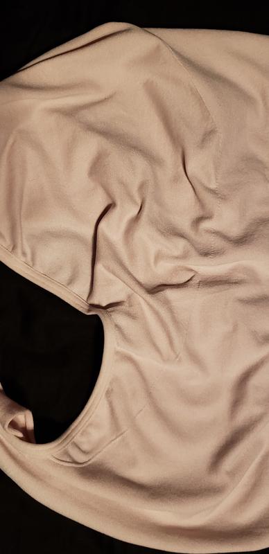 Side view of the seam that smooths out your sides for you. As you can see it is one continuous seam from front to back.