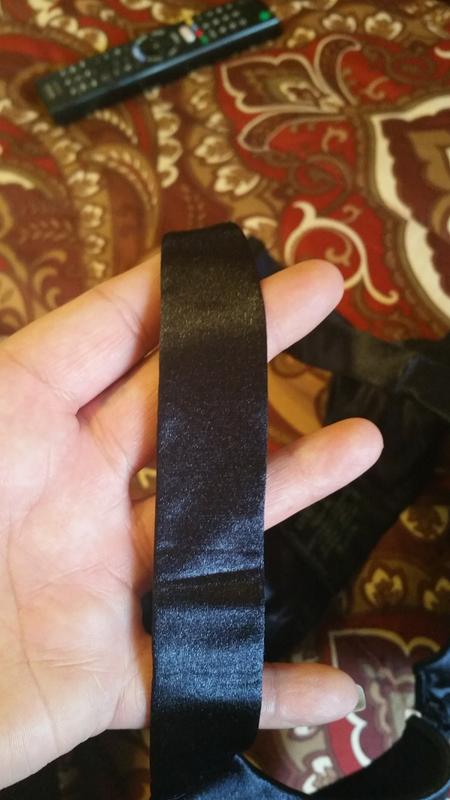 Thick,  comfy straps