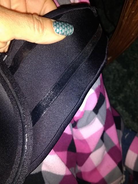 showing the rubber grip, it's that shiny looking strips.