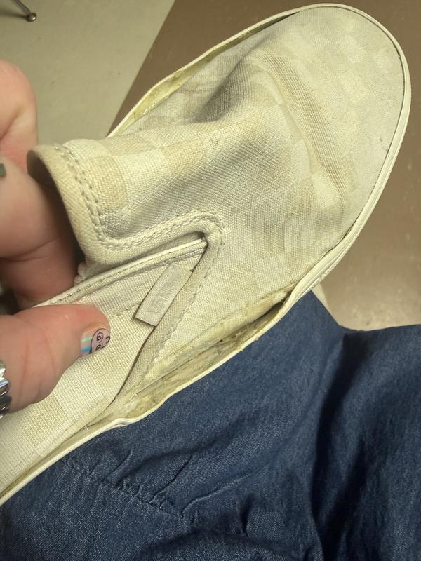 Customer photo for "Love the shoe hate the quality"