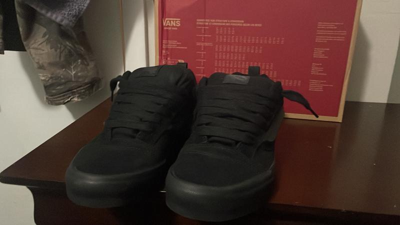 Knu Skool Shoe en Triple Black | Vans CA