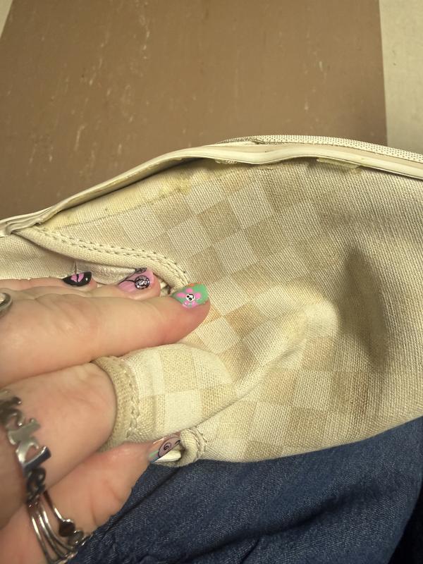 Customer photo for "Love the shoe hate the quality"