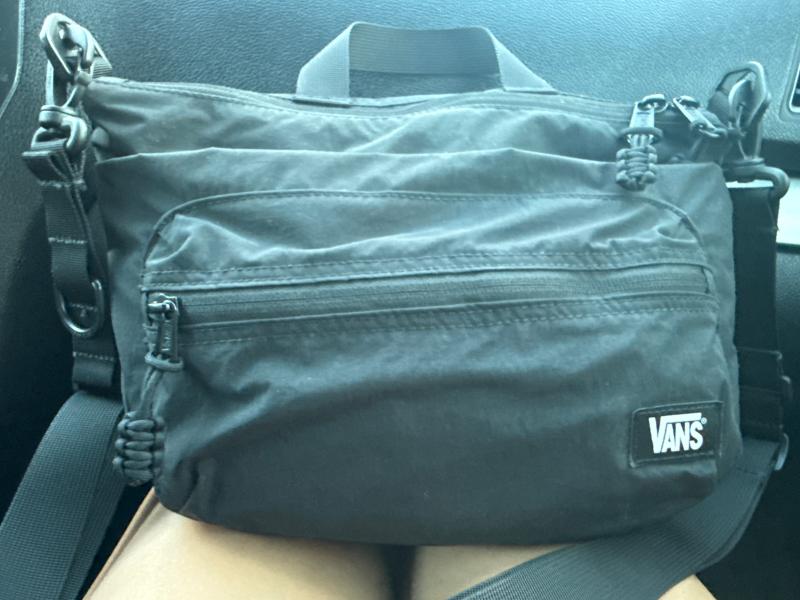 Wilder Crossbody Bag in Aluminum | Vans
