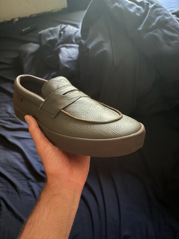 Skate Loafer Shoe in Rust Bronze Brown | Vans display picture 2
