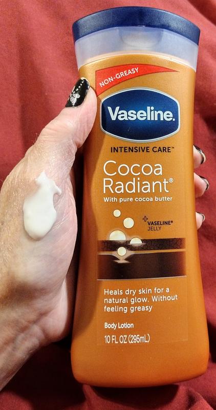 Nobody told me how good this Vaseline Cocoa Radiant Body Oil is