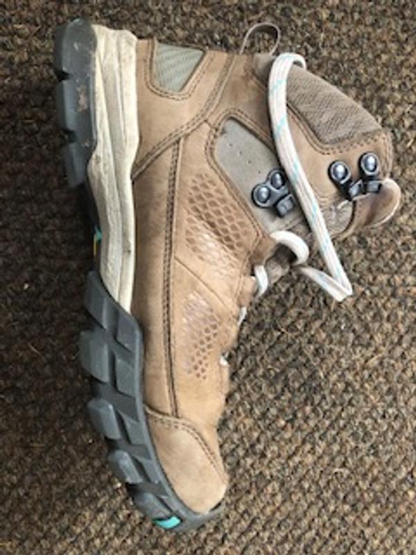 Vasque Talus Trek low top hiking boots shoes women's size 9 7433 M trail  tan gtx