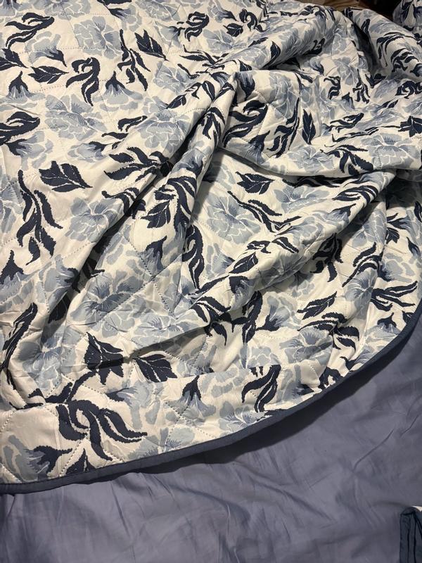 Customer carousel item 5.