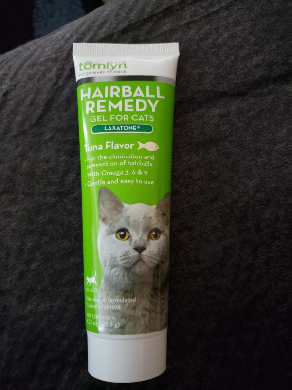 Tuna Flavor Tomlyn Laxatone Hairball Remedy Tomlyn Laxatone Tuna