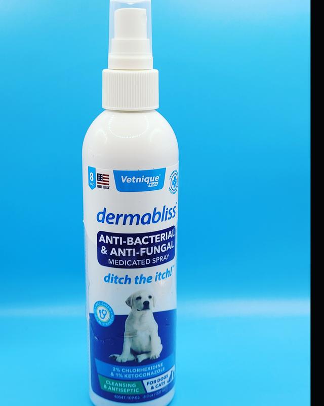 Antiseptic and antifungal spray for clearance dogs