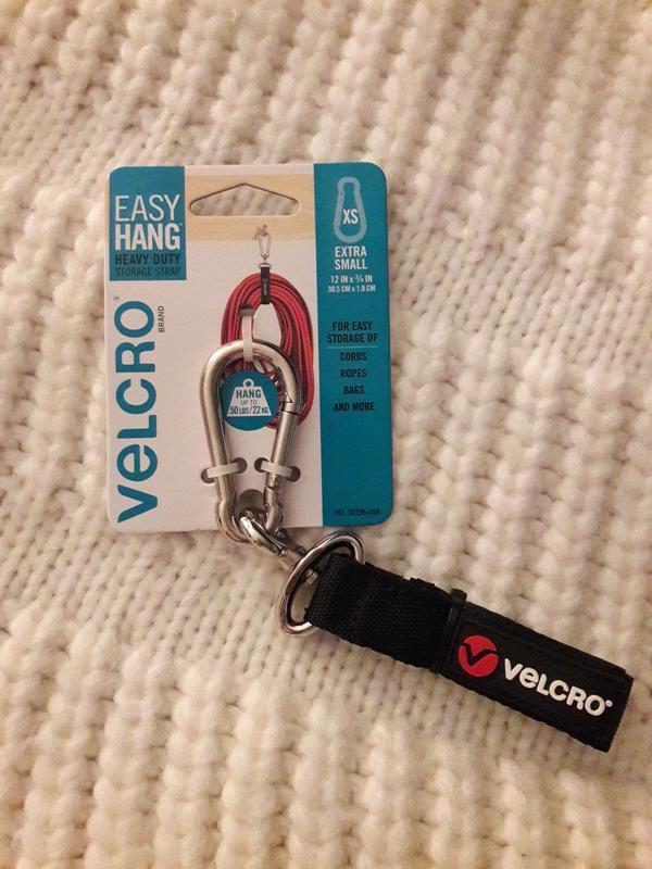 Velcro Easy Hang Heavy Duty Storage Strap with Carabiner Clip, Small