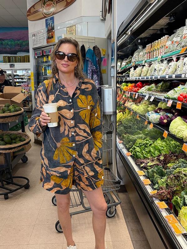 Customer photo for "So comfy! Elegant, perfect for the tropics & beach towns"