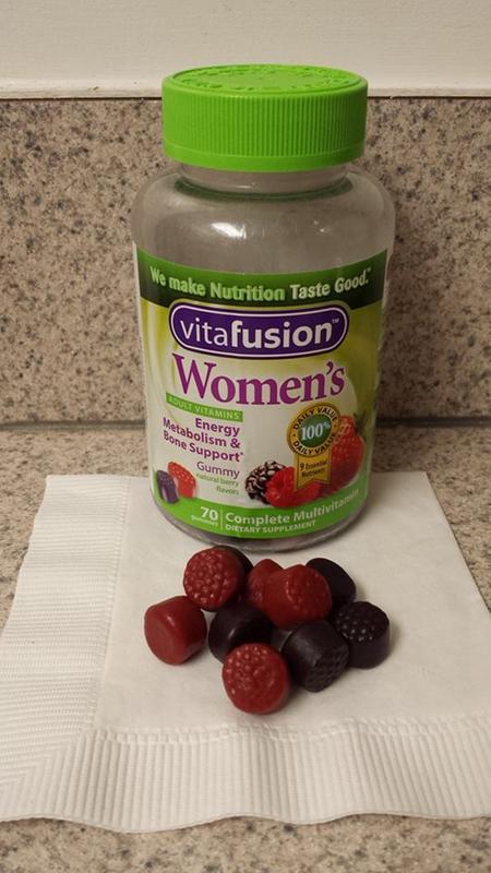 Vitafusion Womens Multivitamin Gummies, Berry Flavored Daily Vitamins for  Women With Vitamins A, C, D, E, B-6 and B-12, America's Number 1 Gummy