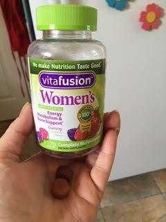 Vitafusion Womens Multivitamin Gummies, Berry Flavored Daily Vitamins for  Women With Vitamins A, C, D, E, B-6 and B-12, America's Number 1 Gummy