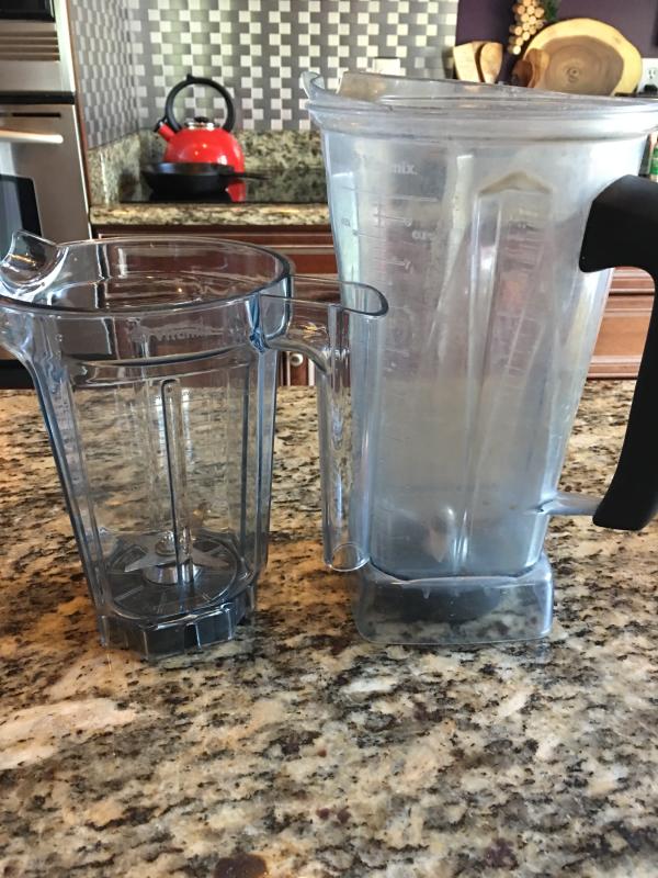 Vitamix 32 ounce clearance container