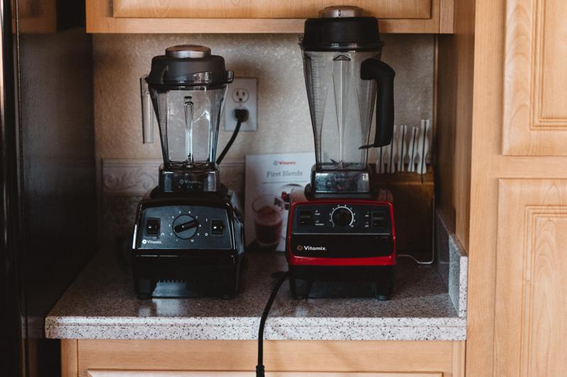 Side by side comparison of the E310 Explorian Series and 5200 Standard C-Series