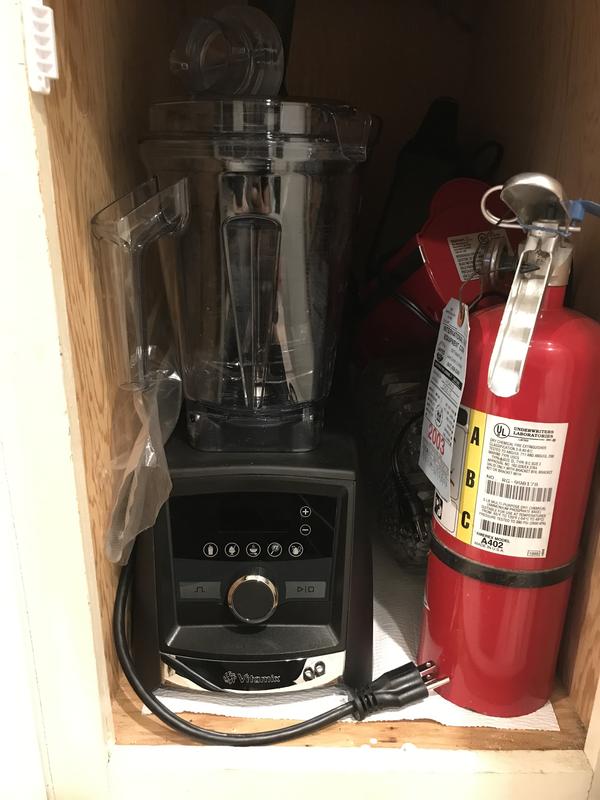 Wolf Gourmet 1.9L 1500-Watt Countertop Blender Review 