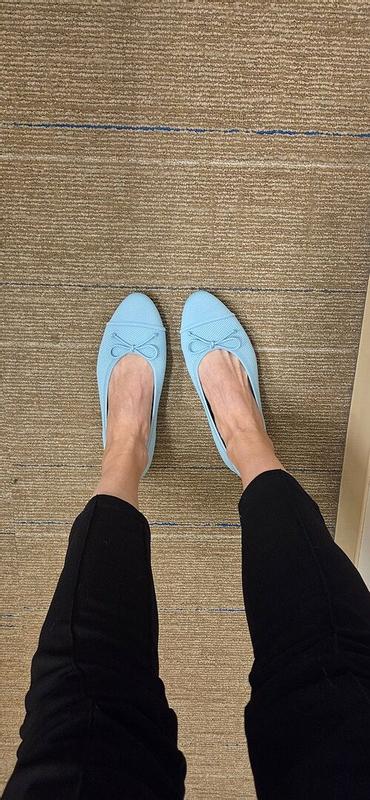 Customer photo for "Amazing and super comfortable shoes"