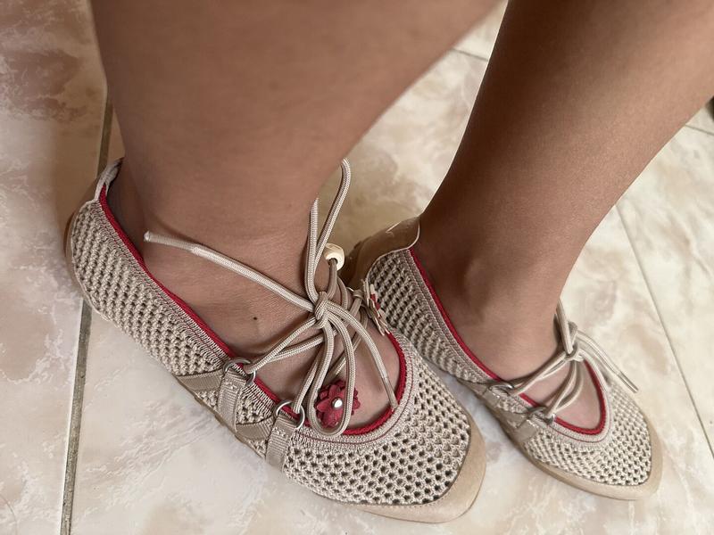 Customer photo for "Comfortable for Four Hours of Walking—Glad I Sized Up!"