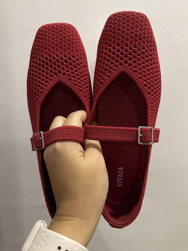 Customer photo for "I love how these shoes"