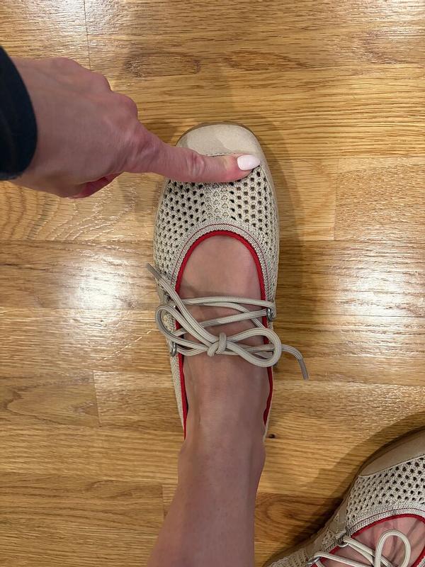 Customer photo for "Very comfortable, run big!"