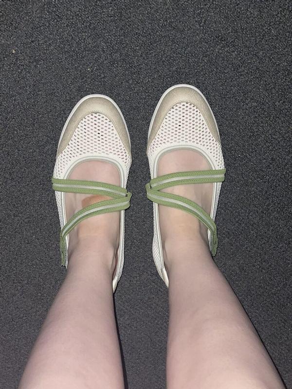 Customer photo for "Not ideal for people with bunions"