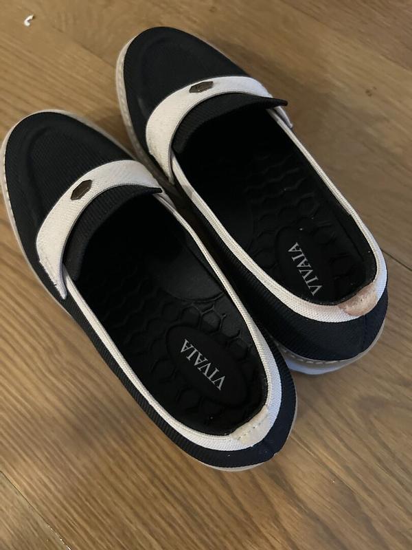 Review Thumbnail Image 0 381568360