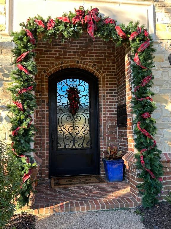 G193617 - Bangor Mixed Pine Garland | Vickerman