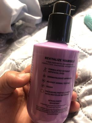 Fabiola's photo of the Boosting Super-Berry Body Serum. Photo 1 of 3. Review Image shared by Fabiola