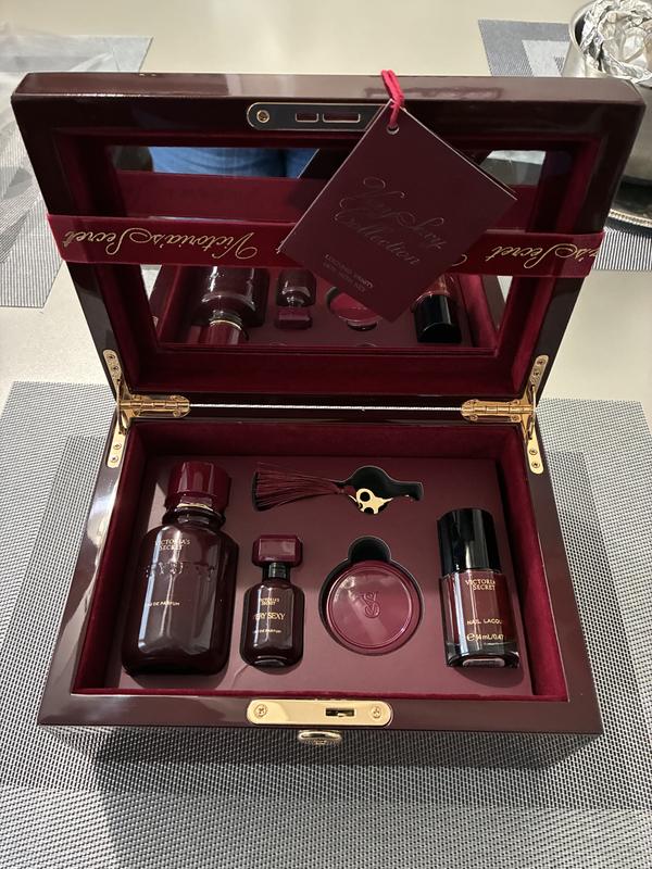 Buy 4-Piece Very Sexy Gift Set ft. Full-Sized Eau de Parfum with